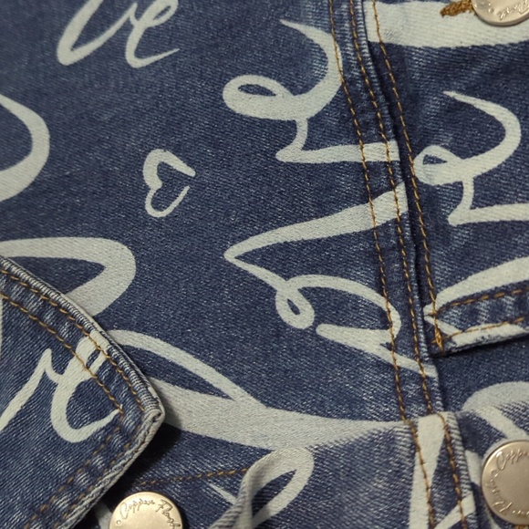 NWT Love Print Stretch Jean Jacket ❤️ - Picture 12 of 12